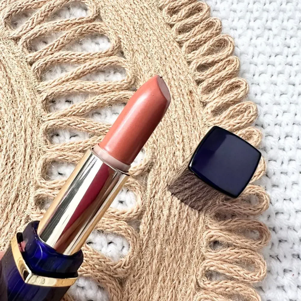 Estée Lauder New Pure Color Long Lasting Lipstick 118 Bois De Rose Read